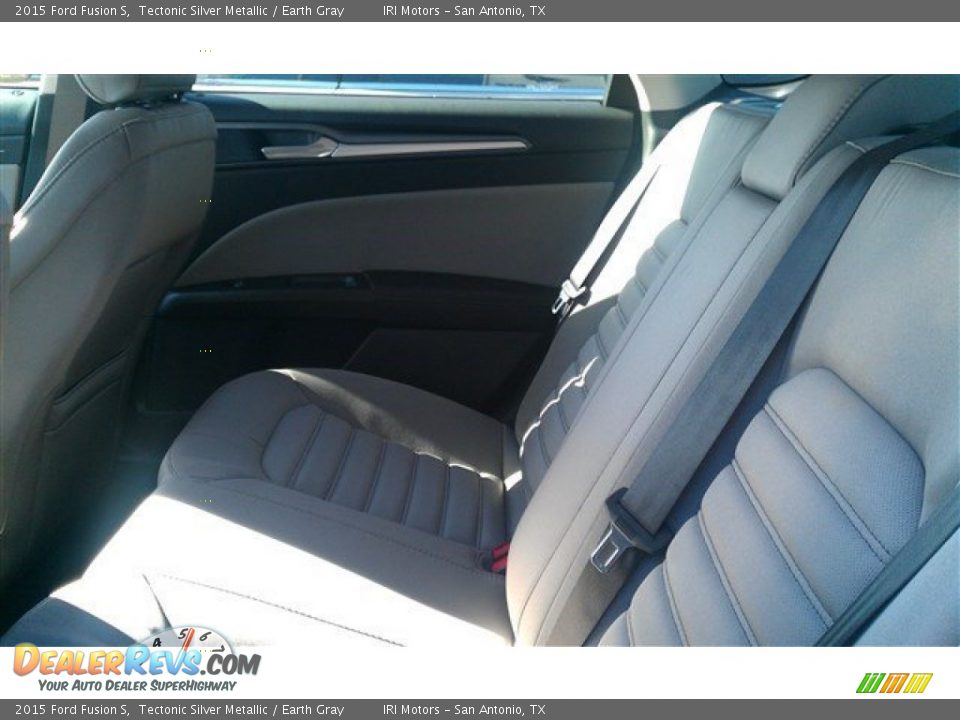 2015 Ford Fusion S Tectonic Silver Metallic / Earth Gray Photo #6