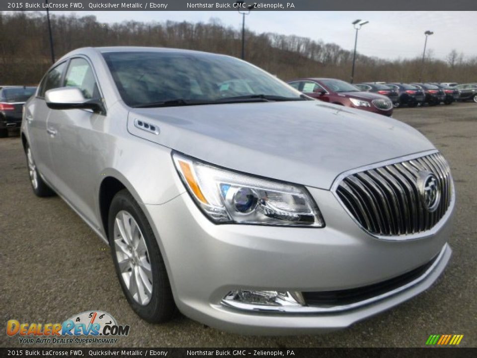 Front 3/4 View of 2015 Buick LaCrosse FWD Photo #7