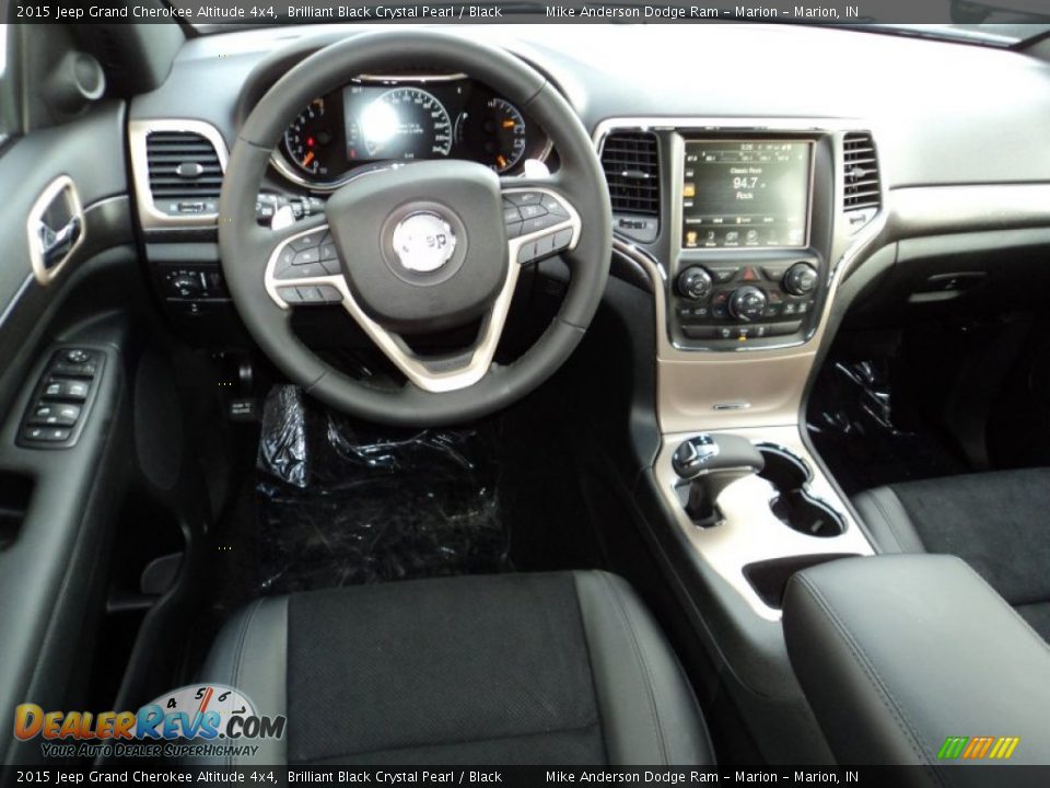 2015 Jeep Grand Cherokee Altitude 4x4 Brilliant Black Crystal Pearl / Black Photo #4