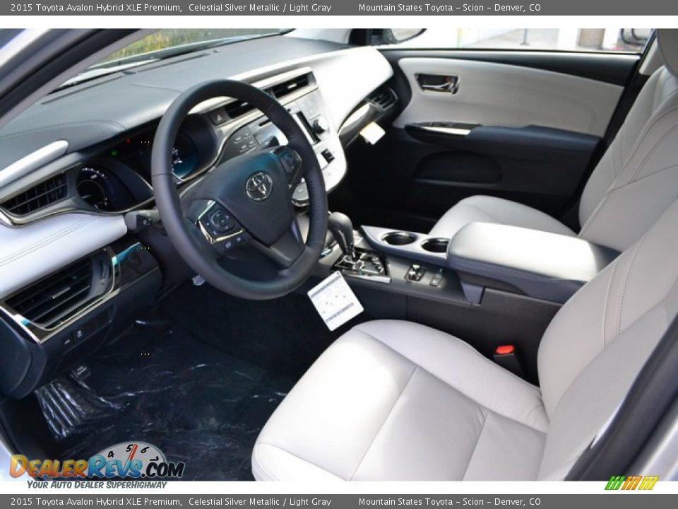 Light Gray Interior - 2015 Toyota Avalon Hybrid XLE Premium Photo #5