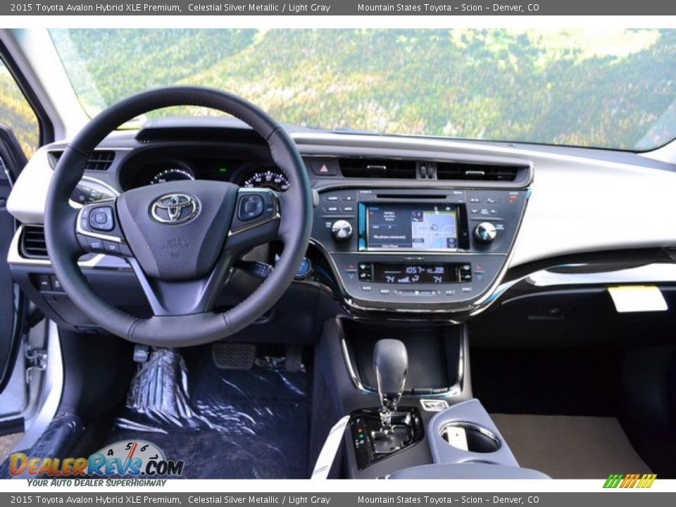 Dashboard of 2015 Toyota Avalon Hybrid XLE Premium Photo #6