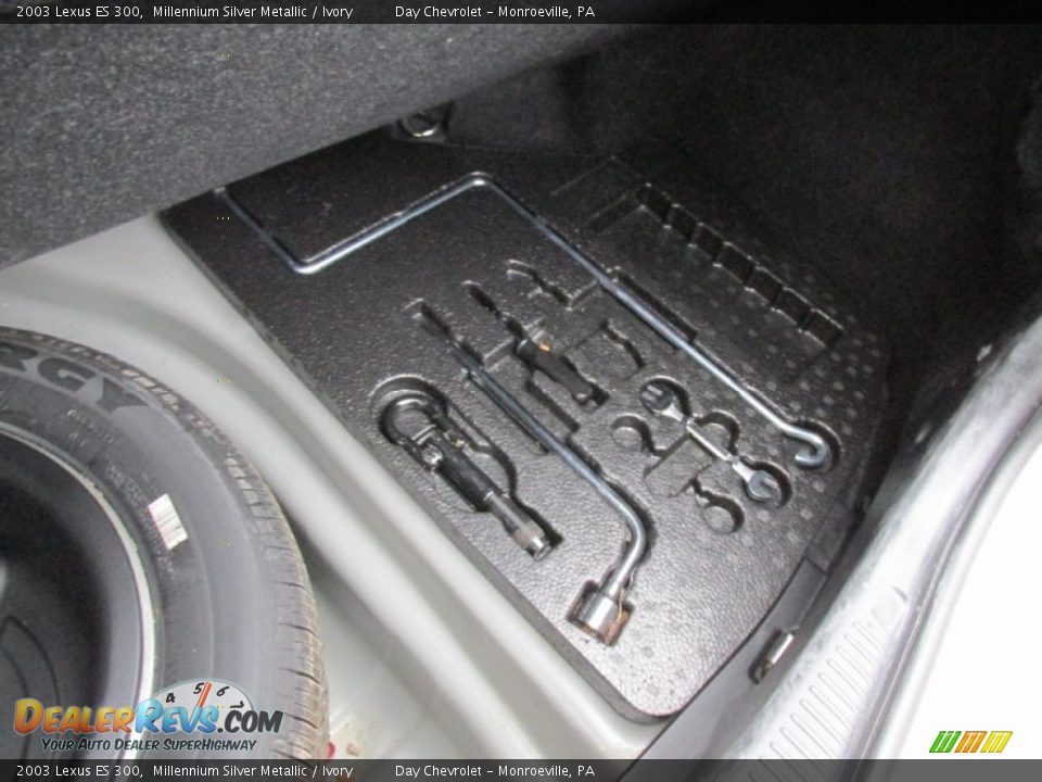 2003 Lexus ES 300 Millennium Silver Metallic / Ivory Photo #16