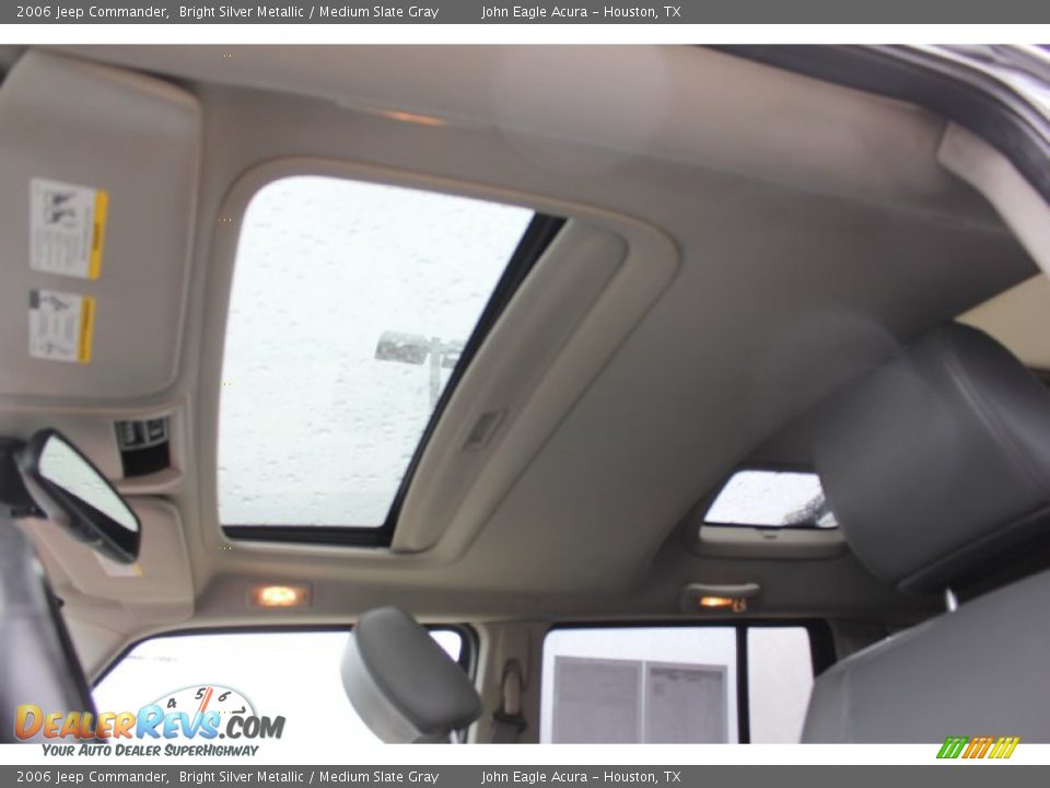 2006 Jeep Commander Bright Silver Metallic / Medium Slate Gray Photo #11