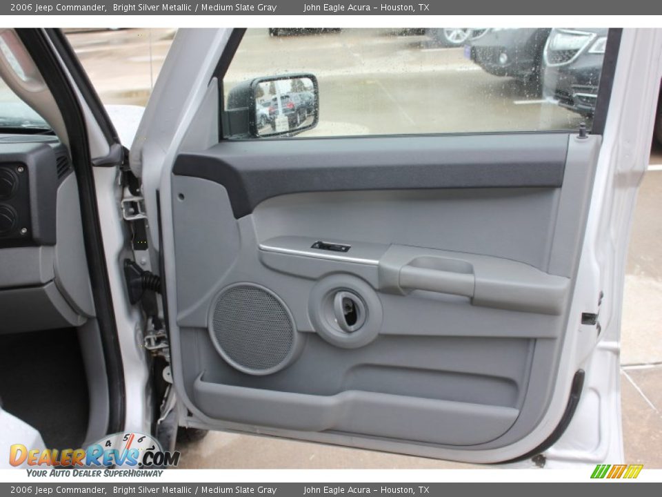 2006 Jeep Commander Bright Silver Metallic / Medium Slate Gray Photo #21