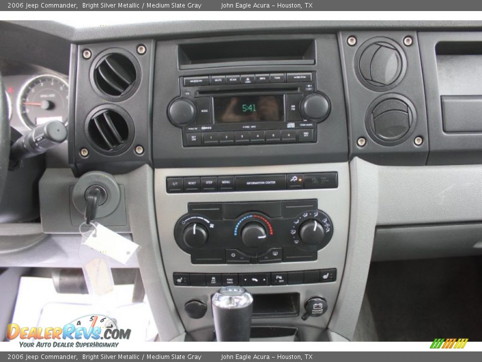 2006 Jeep Commander Bright Silver Metallic / Medium Slate Gray Photo #28