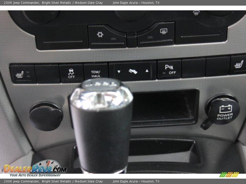 2006 Jeep Commander Bright Silver Metallic / Medium Slate Gray Photo #31