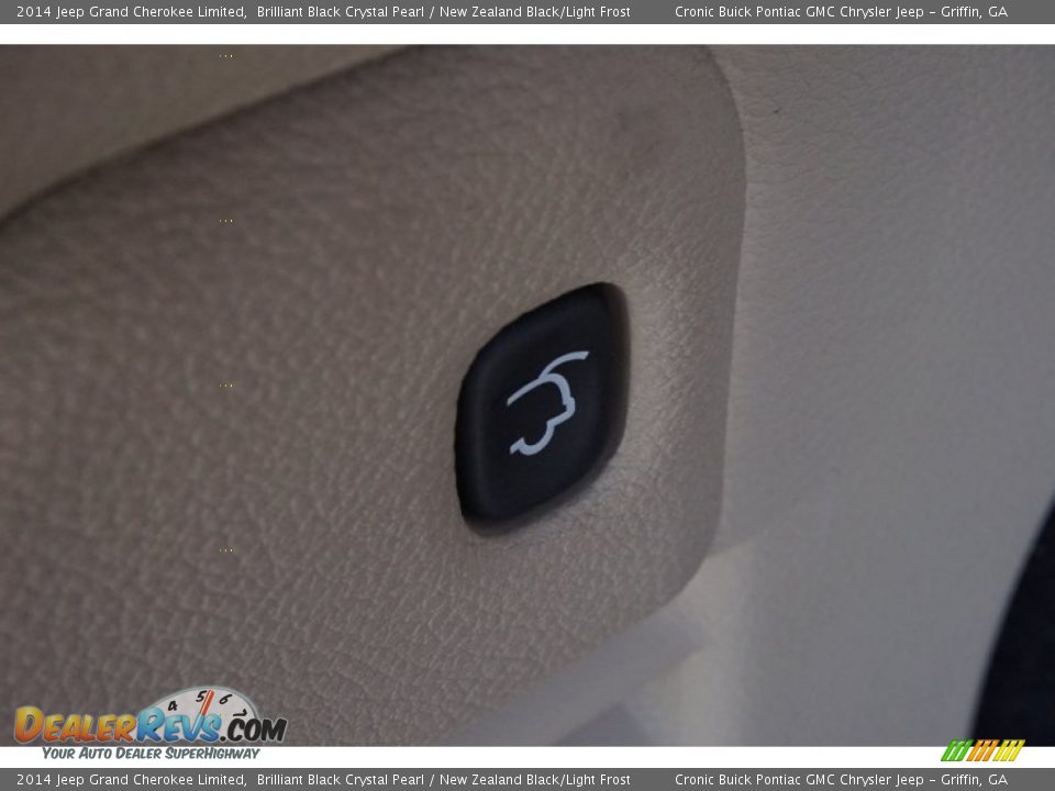 2014 Jeep Grand Cherokee Limited Brilliant Black Crystal Pearl / New Zealand Black/Light Frost Photo #18