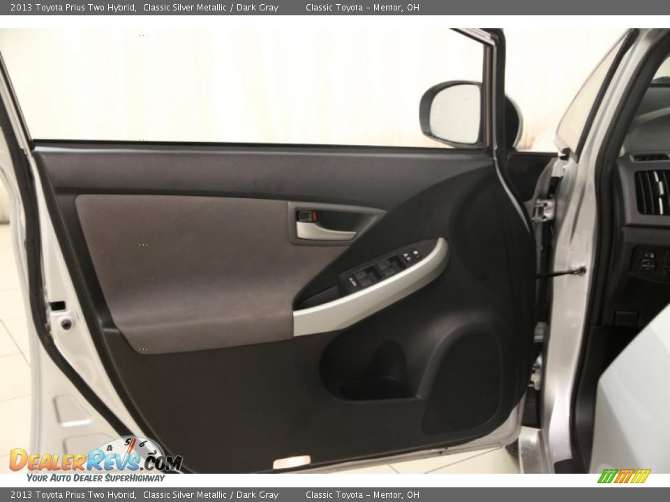 2013 Toyota Prius Two Hybrid Classic Silver Metallic / Dark Gray Photo #4