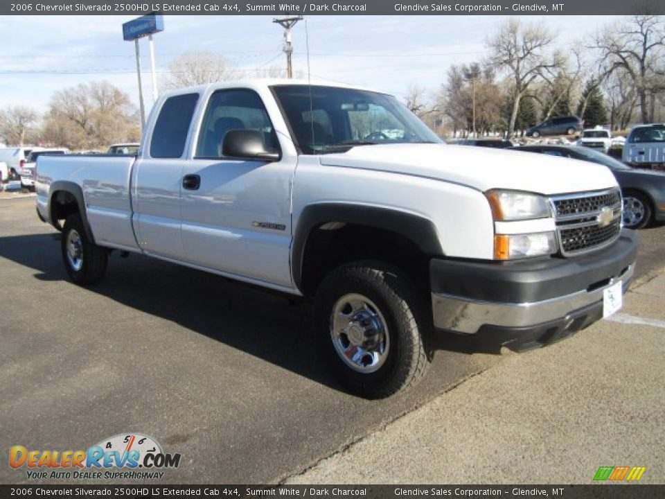 2006 Chevrolet Silverado 2500HD LS Extended Cab 4x4 Summit White / Dark Charcoal Photo #2