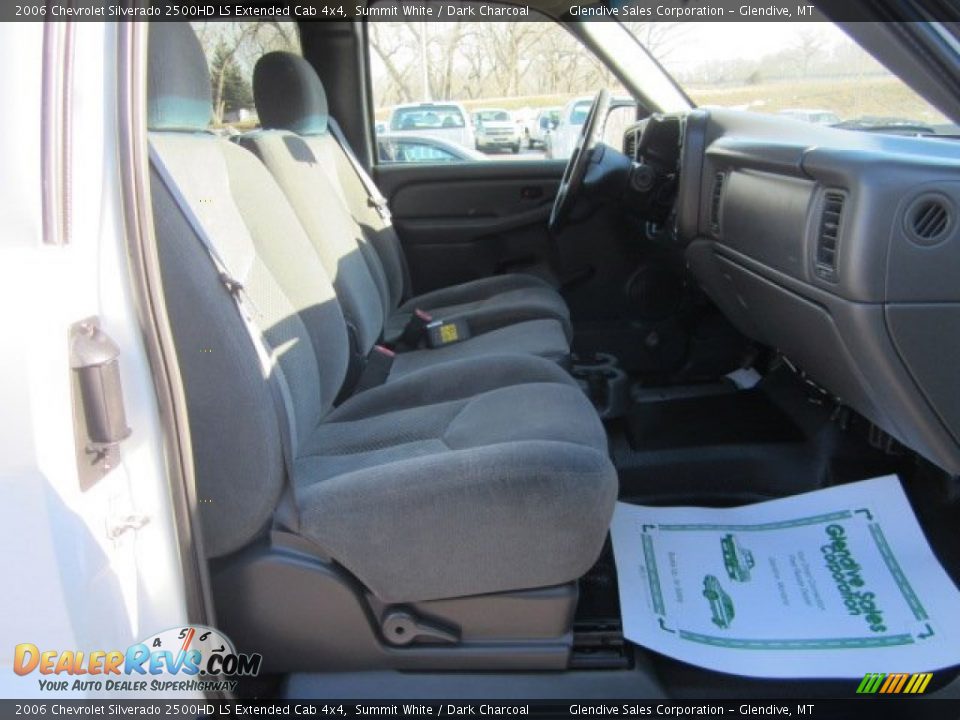 2006 Chevrolet Silverado 2500HD LS Extended Cab 4x4 Summit White / Dark Charcoal Photo #14