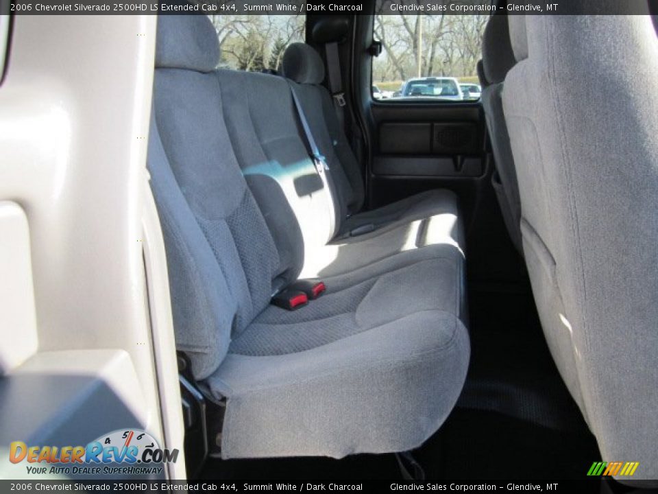 2006 Chevrolet Silverado 2500HD LS Extended Cab 4x4 Summit White / Dark Charcoal Photo #15