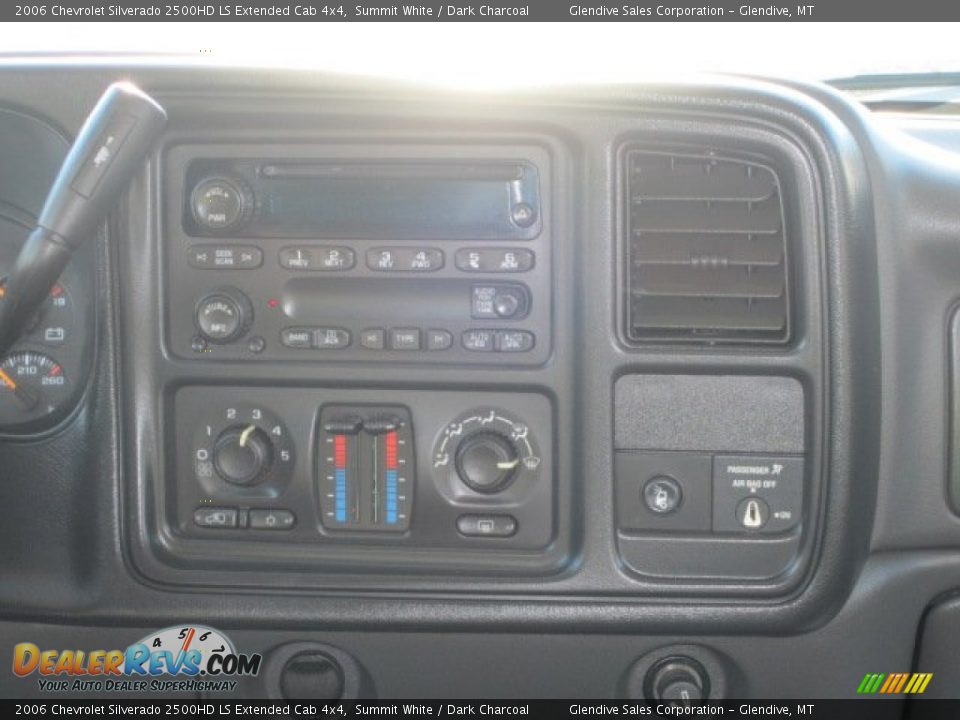 2006 Chevrolet Silverado 2500HD LS Extended Cab 4x4 Summit White / Dark Charcoal Photo #18