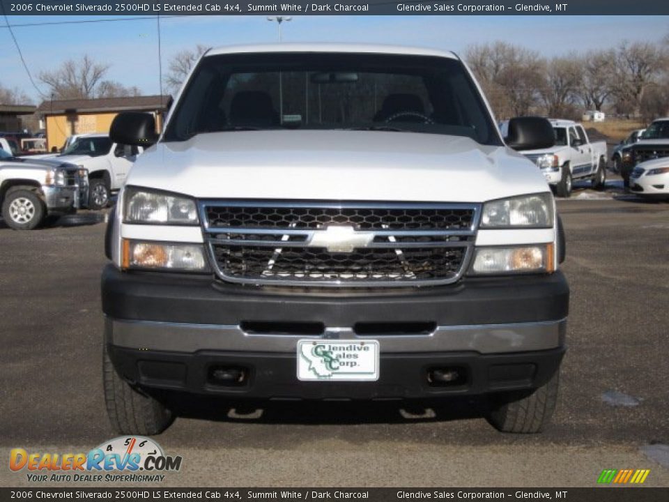 2006 Chevrolet Silverado 2500HD LS Extended Cab 4x4 Summit White / Dark Charcoal Photo #22