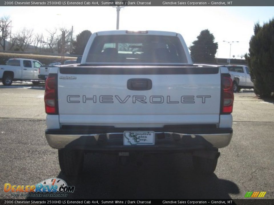 2006 Chevrolet Silverado 2500HD LS Extended Cab 4x4 Summit White / Dark Charcoal Photo #23