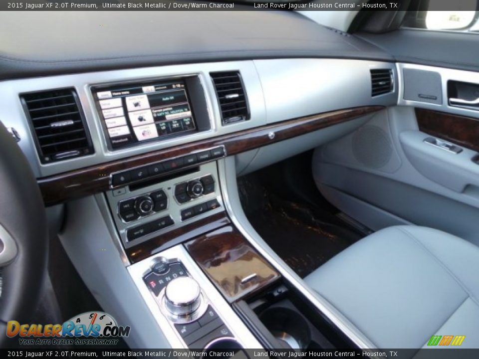 Controls of 2015 Jaguar XF 2.0T Premium Photo #16