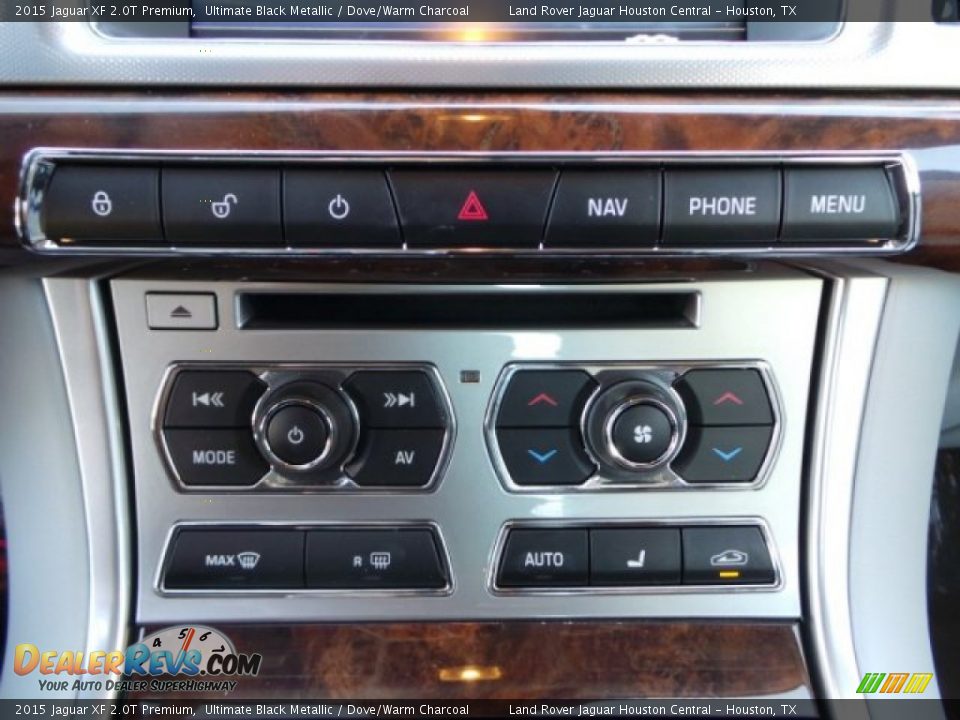 Controls of 2015 Jaguar XF 2.0T Premium Photo #20