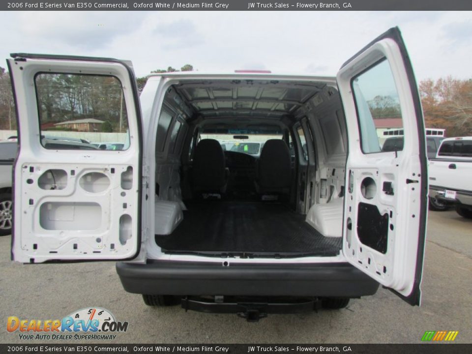 2006 Ford E Series Van E350 Commercial Oxford White / Medium Flint Grey Photo #9