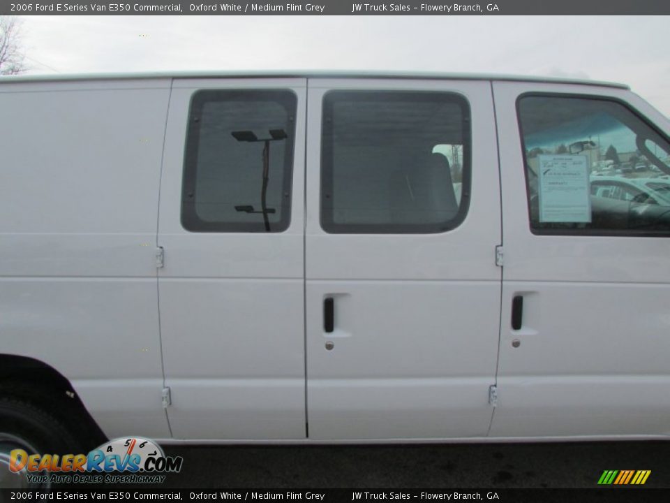 2006 Ford E Series Van E350 Commercial Oxford White / Medium Flint Grey Photo #13