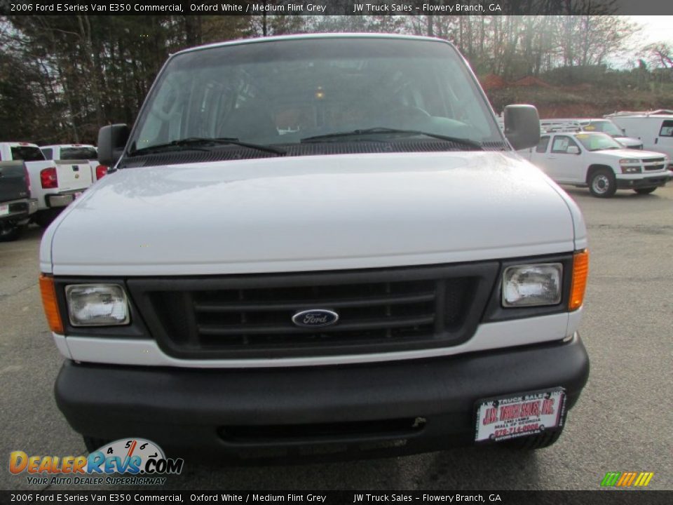 2006 Ford E Series Van E350 Commercial Oxford White / Medium Flint Grey Photo #17