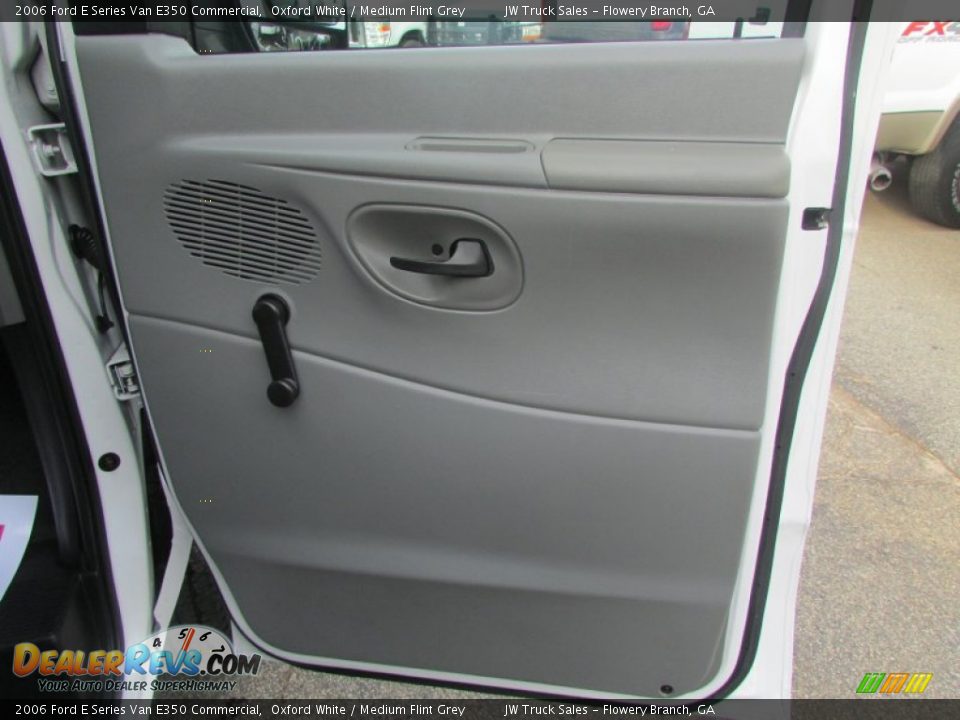 2006 Ford E Series Van E350 Commercial Oxford White / Medium Flint Grey Photo #21