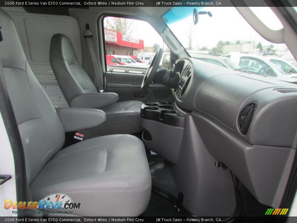 2006 Ford E Series Van E350 Commercial Oxford White / Medium Flint Grey Photo #23