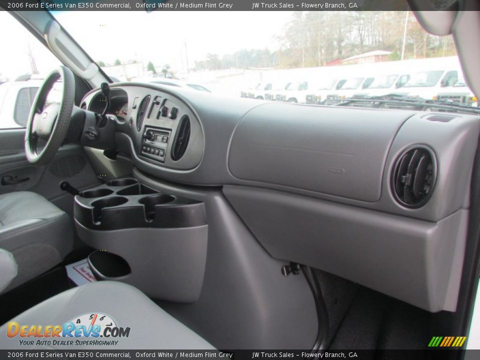 2006 Ford E Series Van E350 Commercial Oxford White / Medium Flint Grey Photo #24