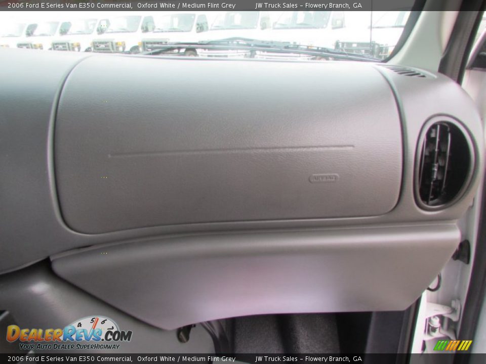 2006 Ford E Series Van E350 Commercial Oxford White / Medium Flint Grey Photo #25