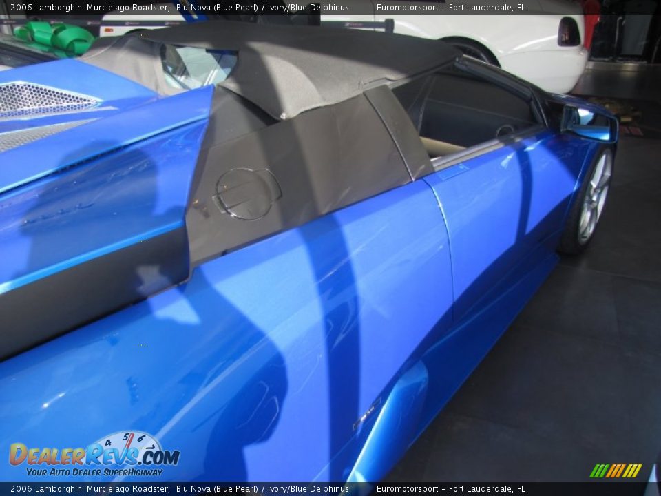 2006 Lamborghini Murcielago Roadster Blu Nova (Blue Pearl) / Ivory/Blue Delphinus Photo #12