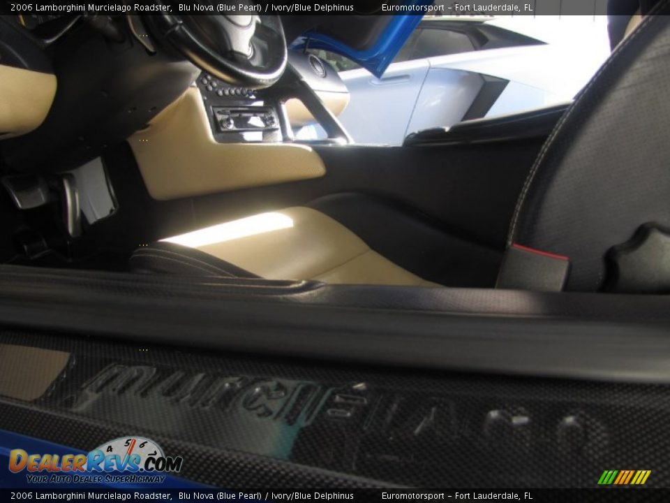 2006 Lamborghini Murcielago Roadster Blu Nova (Blue Pearl) / Ivory/Blue Delphinus Photo #26