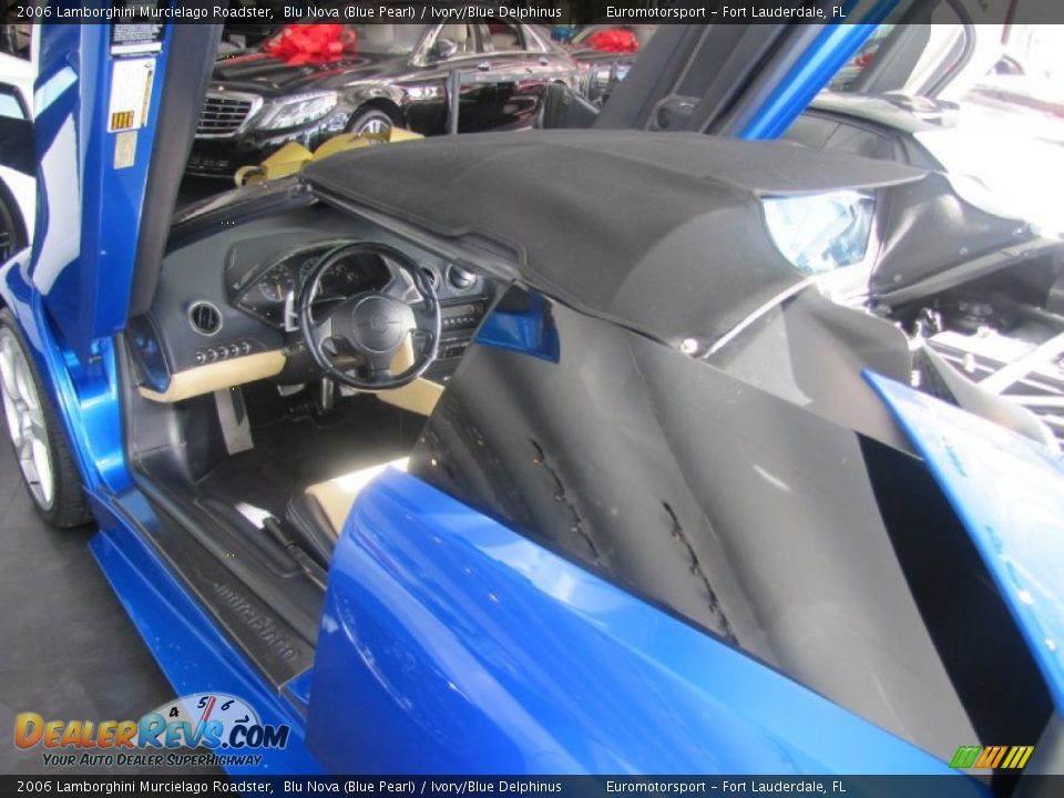 2006 Lamborghini Murcielago Roadster Blu Nova (Blue Pearl) / Ivory/Blue Delphinus Photo #35