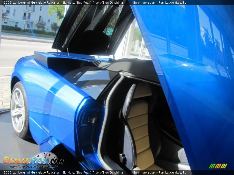 2006 Lamborghini Murcielago Roadster Blu Nova (Blue Pearl) / Ivory/Blue Delphinus Photo #36