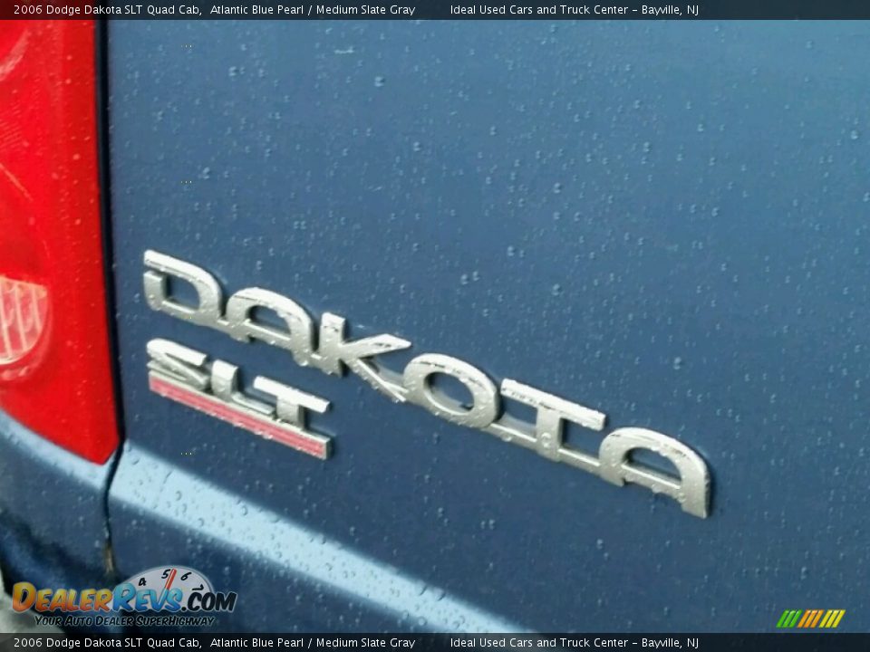 2006 Dodge Dakota SLT Quad Cab Atlantic Blue Pearl / Medium Slate Gray Photo #17