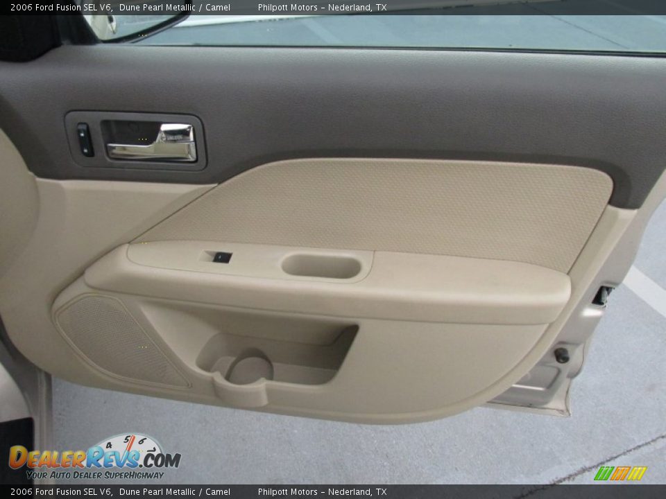 2006 Ford Fusion SEL V6 Dune Pearl Metallic / Camel Photo #26