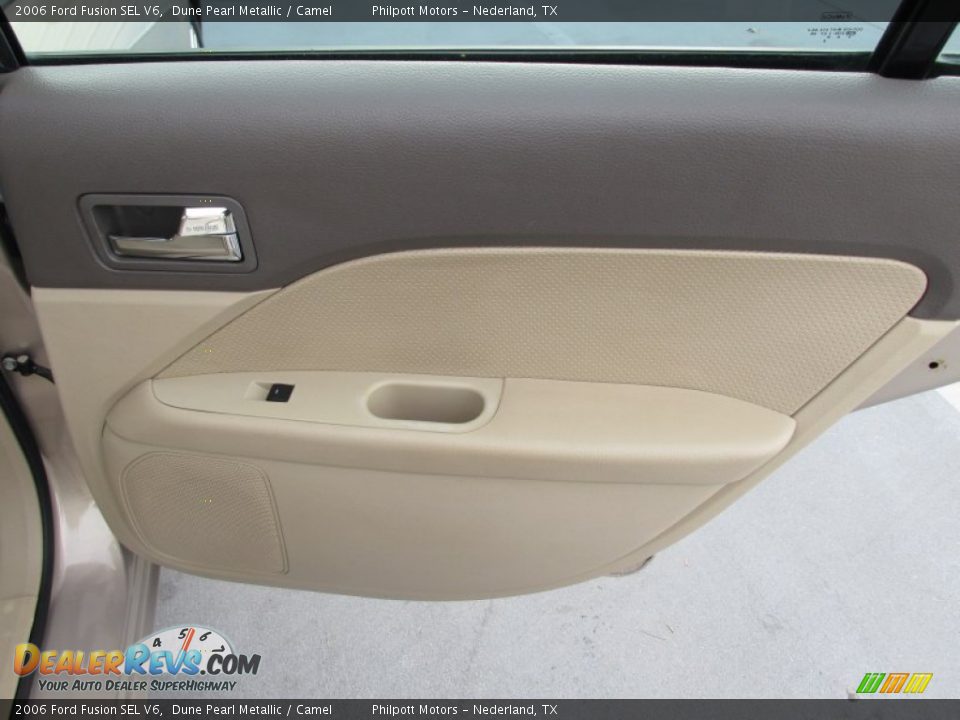 2006 Ford Fusion SEL V6 Dune Pearl Metallic / Camel Photo #29