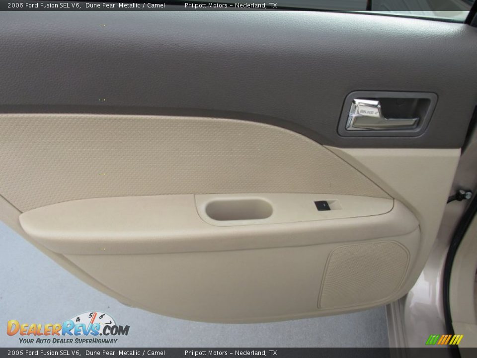 2006 Ford Fusion SEL V6 Dune Pearl Metallic / Camel Photo #31