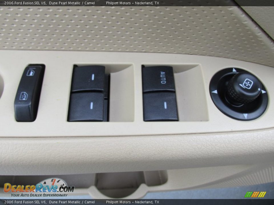 2006 Ford Fusion SEL V6 Dune Pearl Metallic / Camel Photo #34