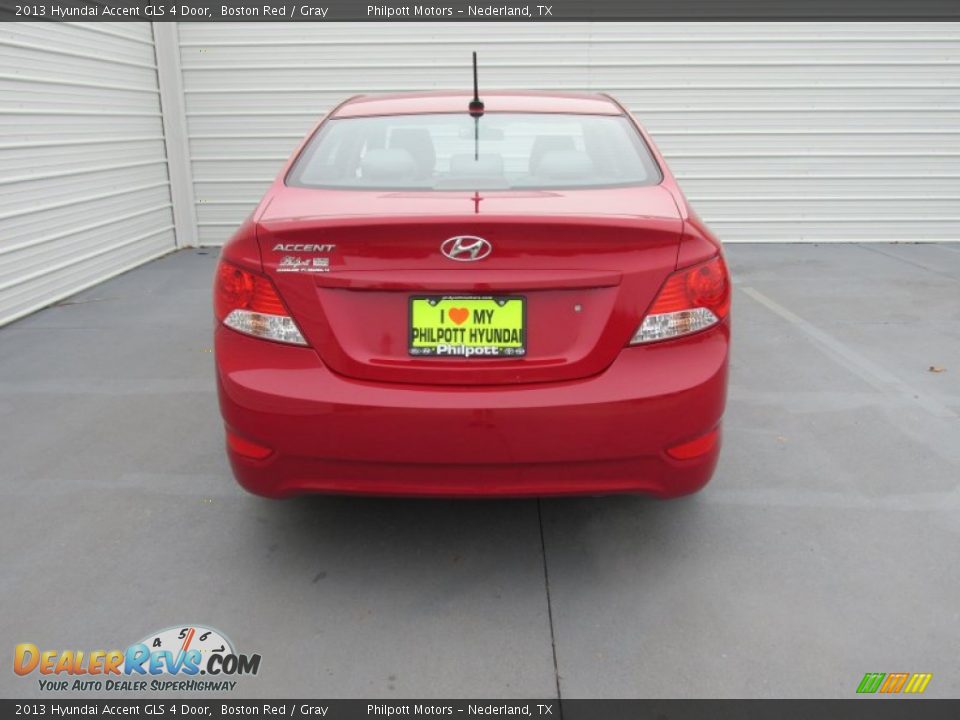 2013 Hyundai Accent GLS 4 Door Boston Red / Gray Photo #10