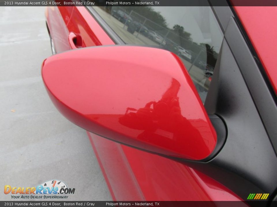 2013 Hyundai Accent GLS 4 Door Boston Red / Gray Photo #21