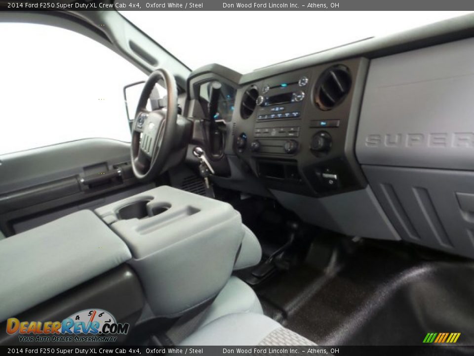 2014 Ford F250 Super Duty XL Crew Cab 4x4 Oxford White / Steel Photo #3