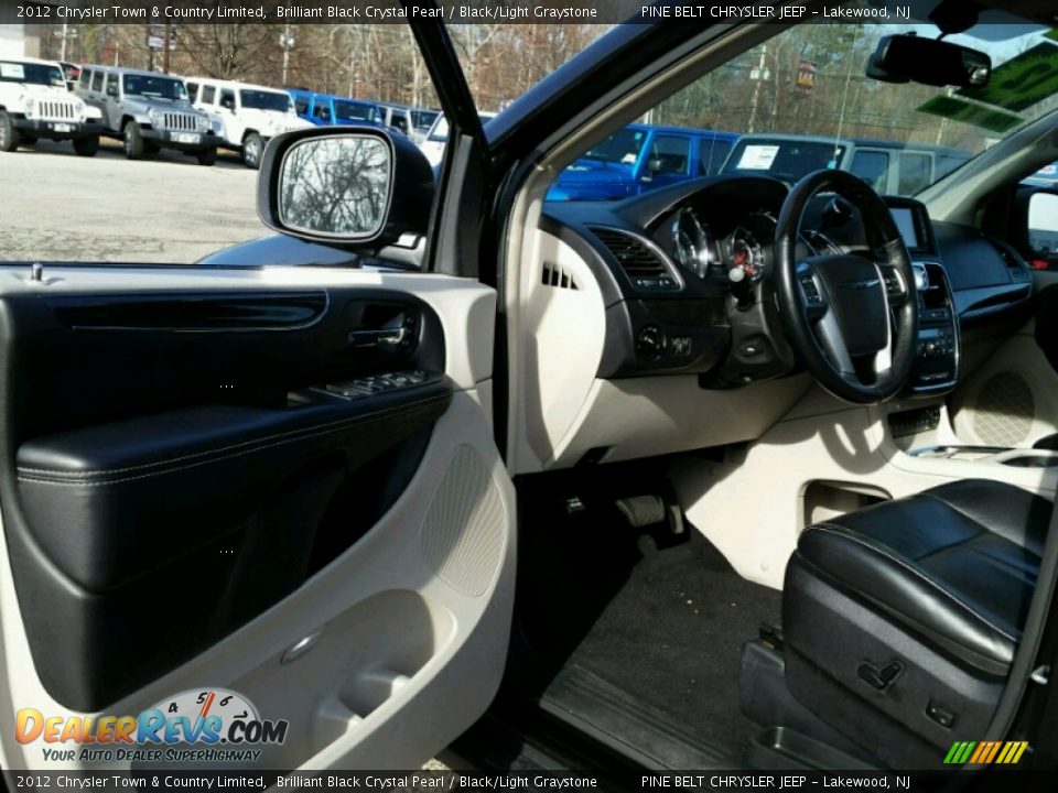 2012 Chrysler Town & Country Limited Brilliant Black Crystal Pearl / Black/Light Graystone Photo #18