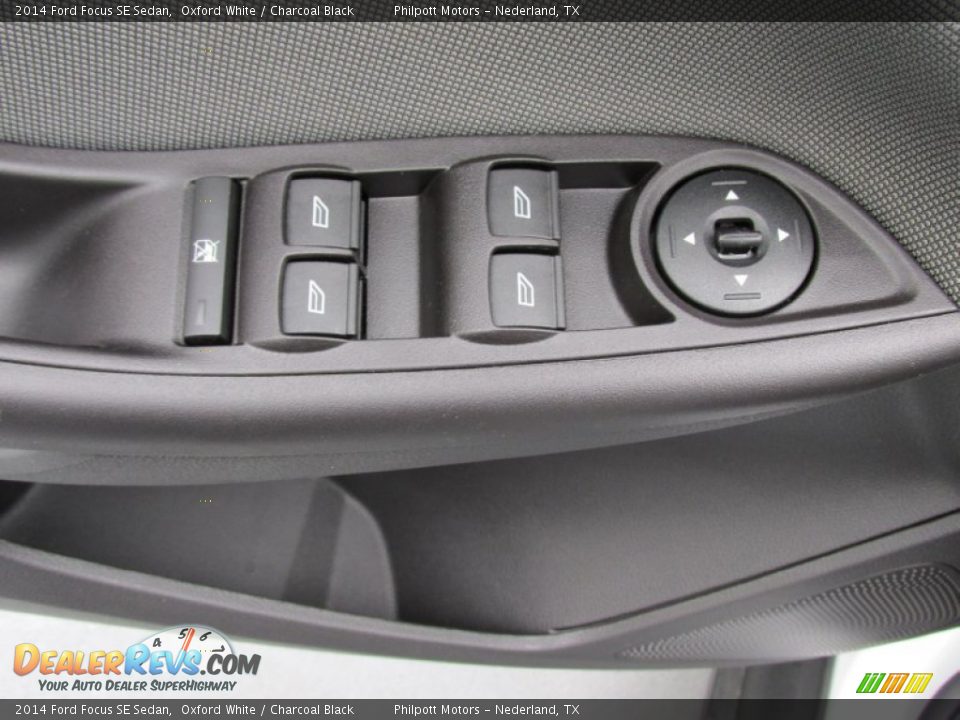 2014 Ford Focus SE Sedan Oxford White / Charcoal Black Photo #21