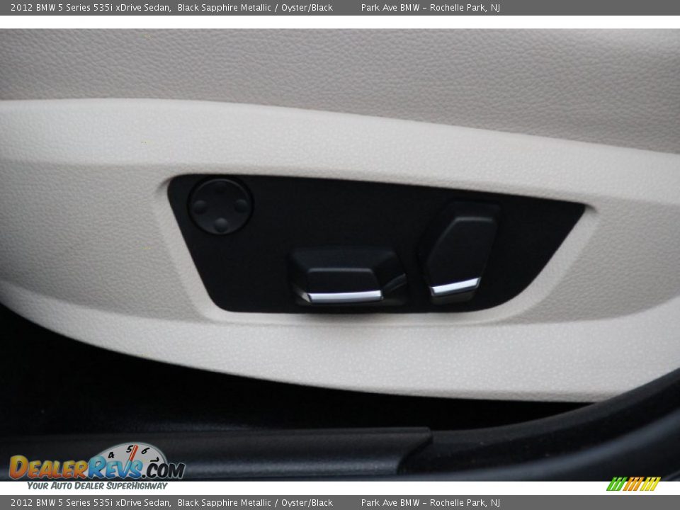 2012 BMW 5 Series 535i xDrive Sedan Black Sapphire Metallic / Oyster/Black Photo #13