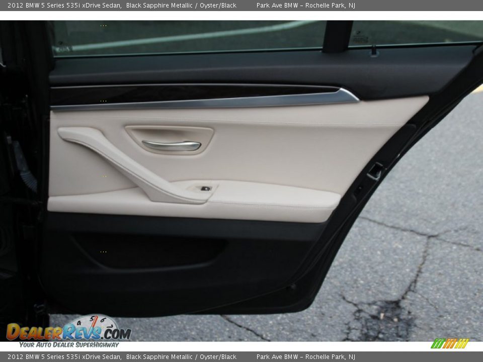 2012 BMW 5 Series 535i xDrive Sedan Black Sapphire Metallic / Oyster/Black Photo #25