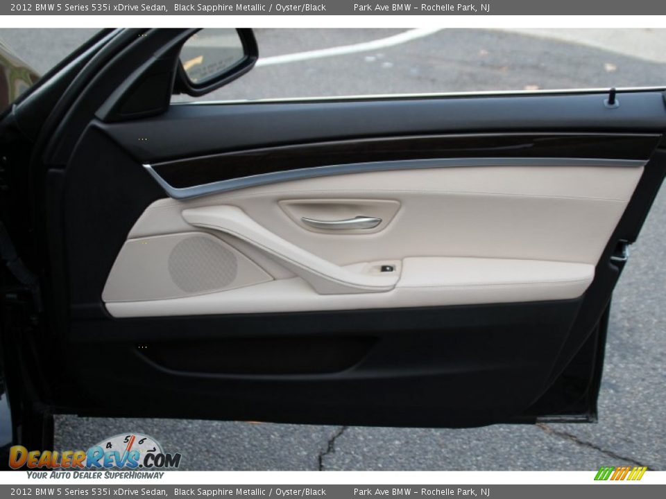 2012 BMW 5 Series 535i xDrive Sedan Black Sapphire Metallic / Oyster/Black Photo #27