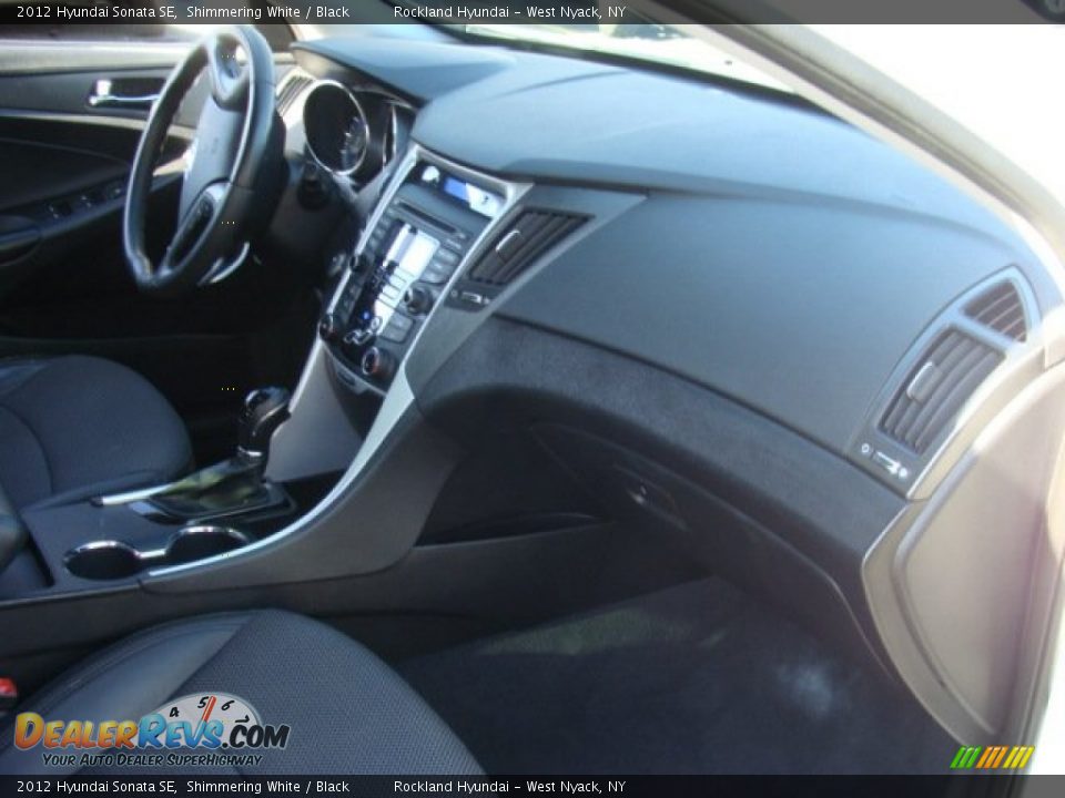 2012 Hyundai Sonata SE Shimmering White / Black Photo #25