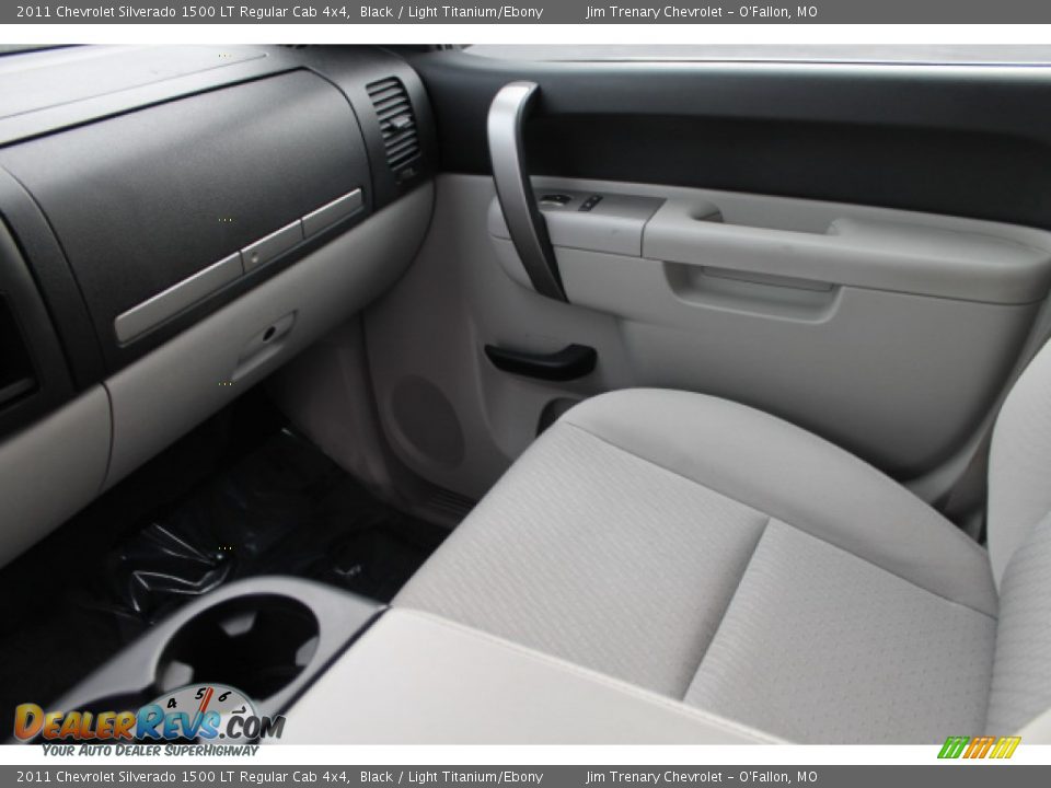 2011 Chevrolet Silverado 1500 LT Regular Cab 4x4 Black / Light Titanium/Ebony Photo #13