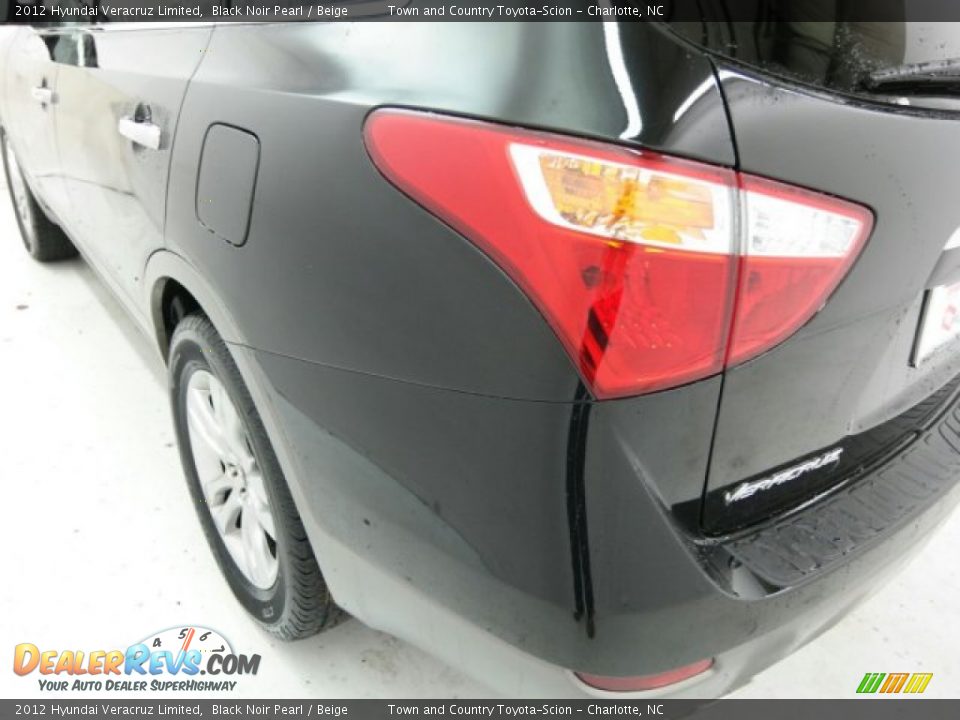 2012 Hyundai Veracruz Limited Black Noir Pearl / Beige Photo #12