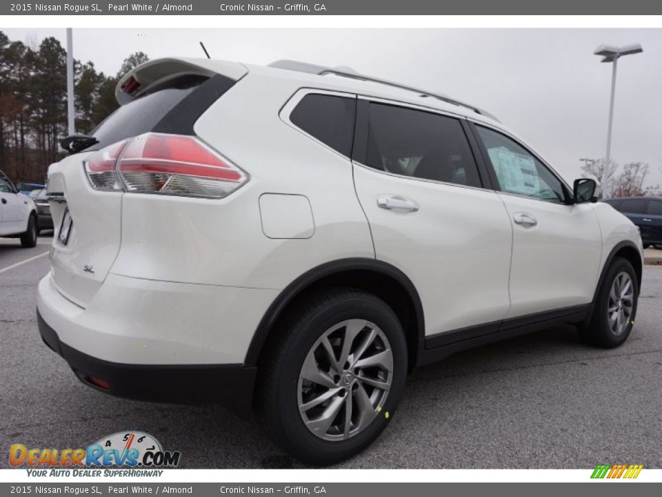 2015 Nissan Rogue SL Pearl White / Almond Photo #5