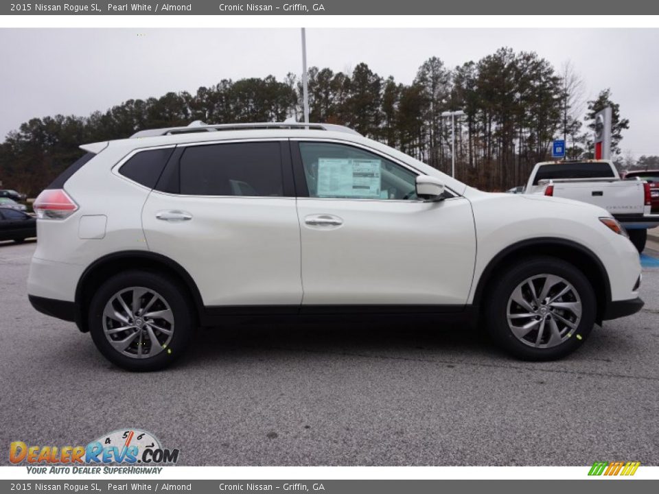 2015 Nissan Rogue SL Pearl White / Almond Photo #6