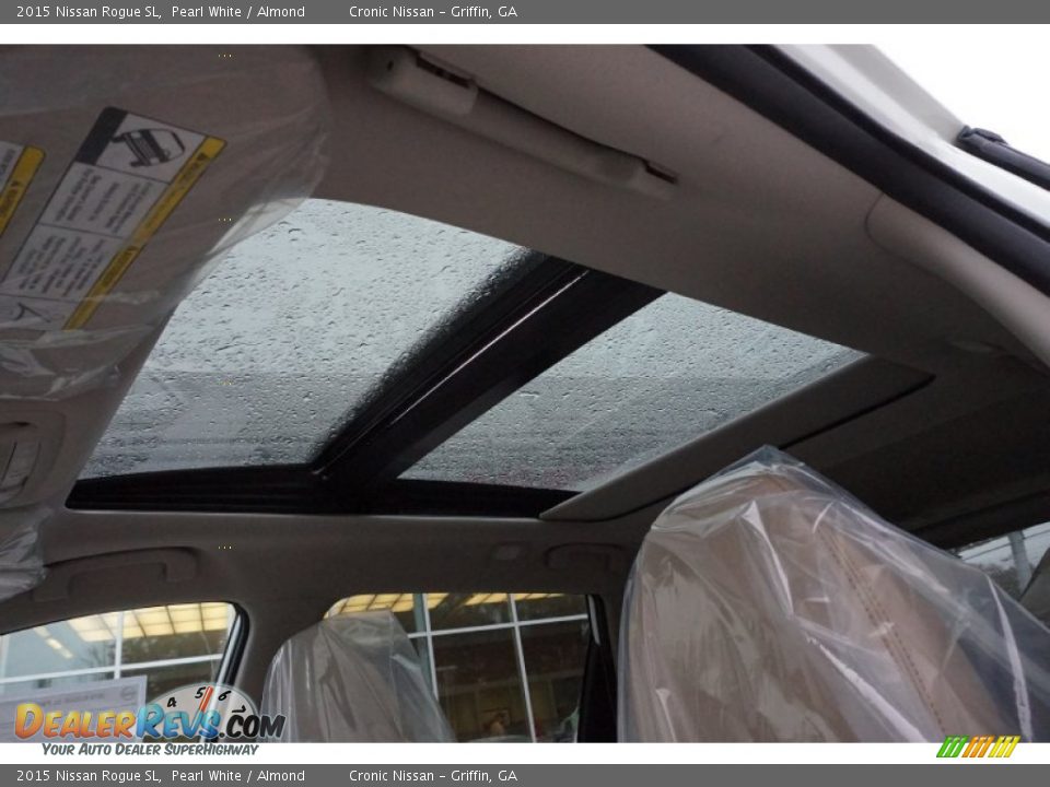 2015 Nissan Rogue SL Pearl White / Almond Photo #11